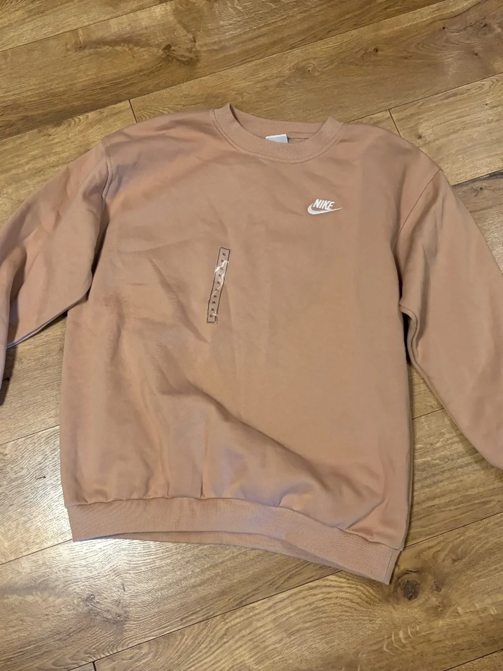 Nike Crew Neck Tan kids size XL NWT
